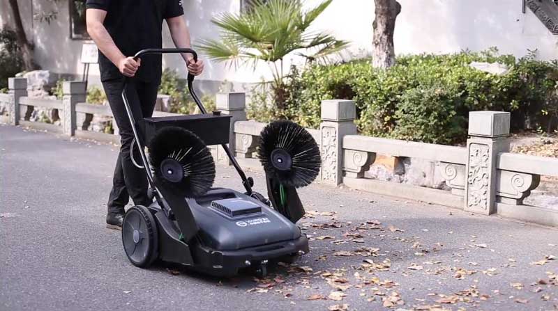 選擇揚(yáng)子掃地機(jī)，專業(yè)清潔設(shè)備！