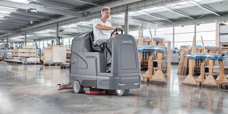 如何使用商用洗地機(jī)