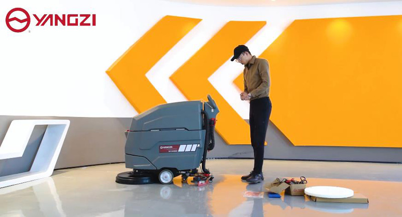 不同場(chǎng)景如何去選擇？掃地機(jī)還是洗地機(jī)？