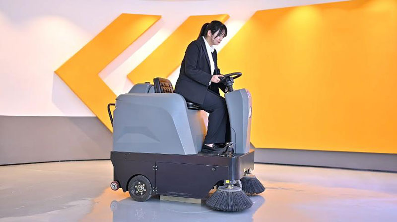 為您的企業選擇合適的工業掃地機