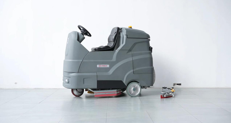 購(gòu)買(mǎi)全自動(dòng)洗地機(jī)需要注意什么