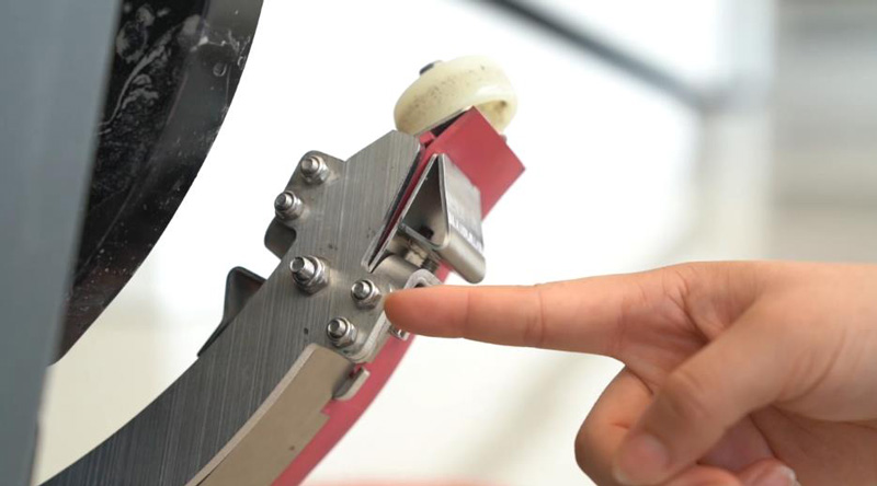 為什么我的地板還是濕的？洗地機真空系統故障排除